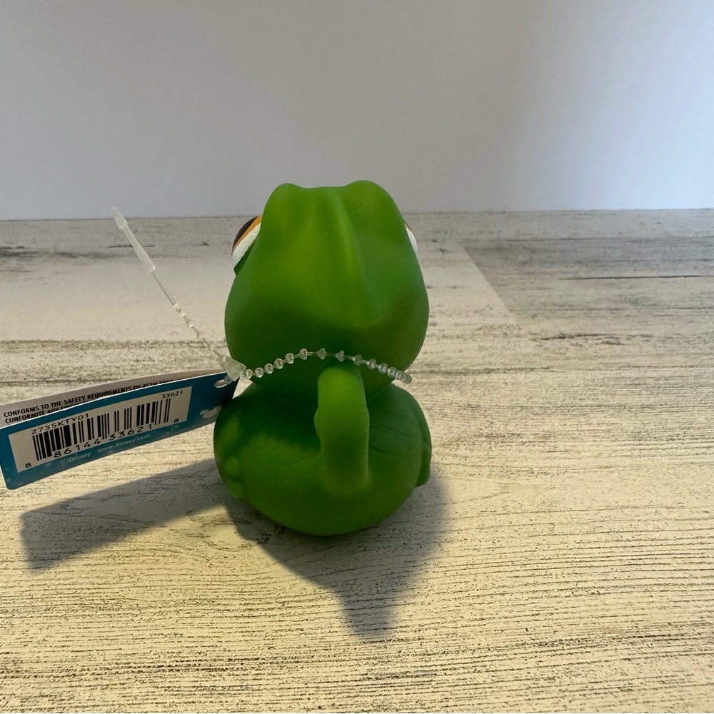 Disney Mini Ducks Tangled Pascal NEW - Picture 3 of 3